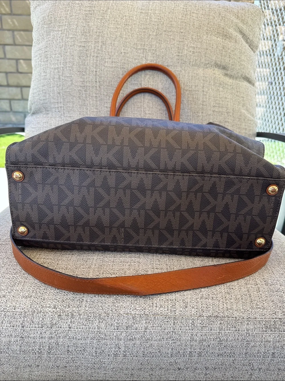Michael Kors Hamilton Large Traveler Tote Bag Monogram Brown
